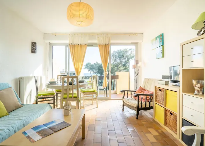 Apartment Les Louvans-4 By Interhome